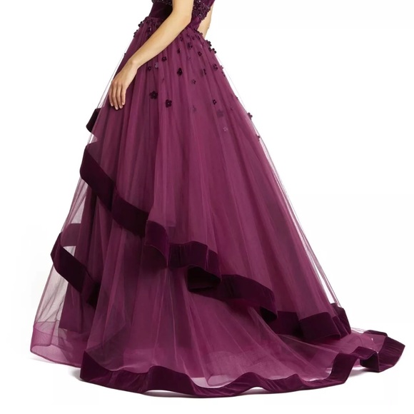 Macduggal tiered plum purple gown size 2 - Picture 2 of 5